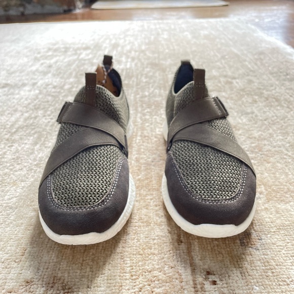 NWOB OTBT Vicky in Mint, multiple sizes - Picture 2 of 6